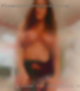 Looking woman for chubby/thick horny bbw.